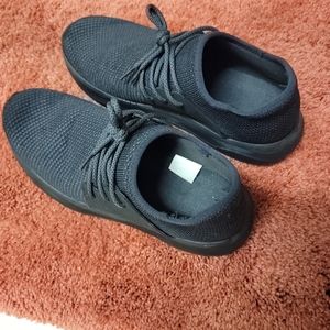 Vessi men's shoes sz 10